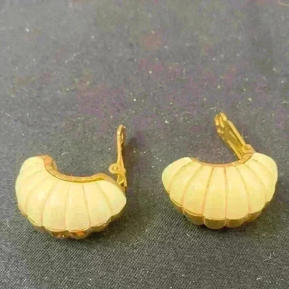 Kenneth Jay Lane KJL Vintage 70's Quality Costume Jewelry Earrings - Picture 1 of 4